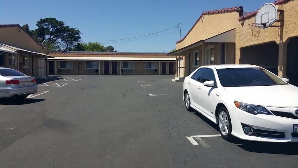 Budget Inn Vallejo/Napa Valley photo 24