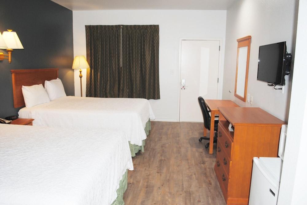 Bestway Inn photo 18