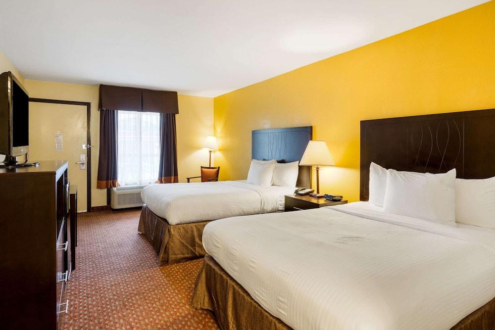 Quality Inn Indianola photo 32