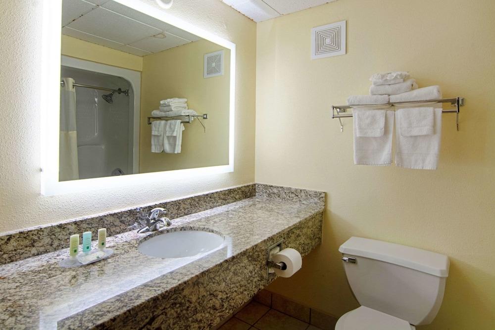 Quality Inn & Suites Richburg I-77 photo 8