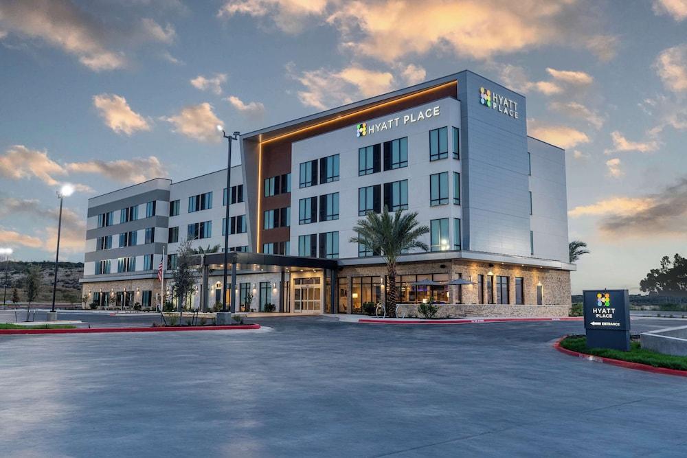 Hyatt Place Eagle Pass photo 39