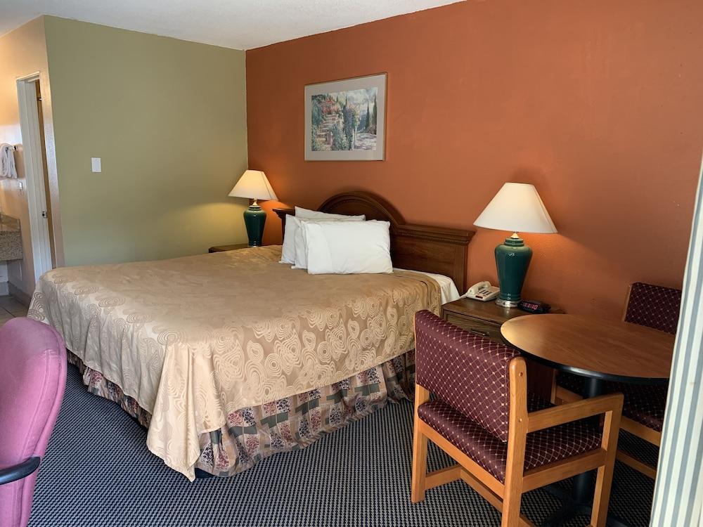 Executive Inn photo 12