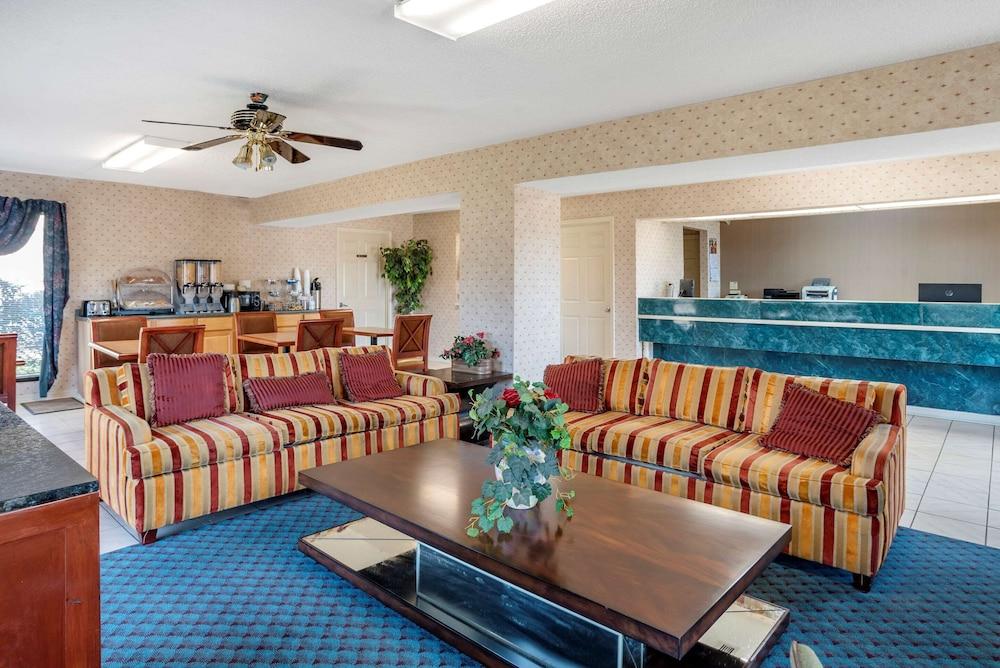 Econo Lodge Pearl - Jackson photo 4