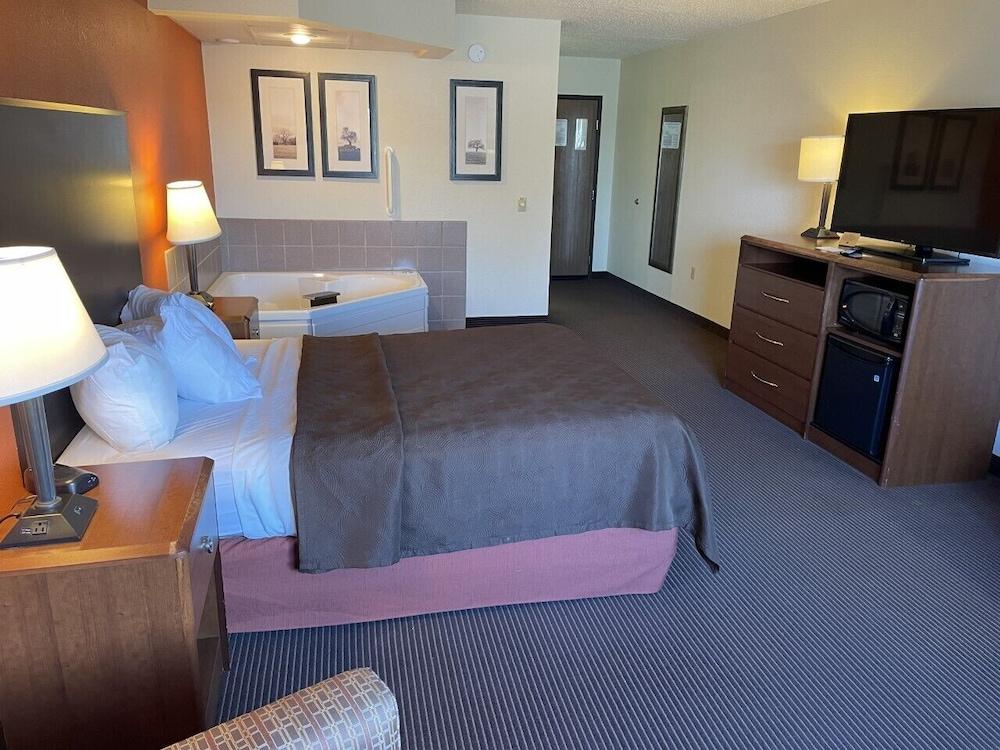 AmericInn by Wyndham Minocqua photo 52