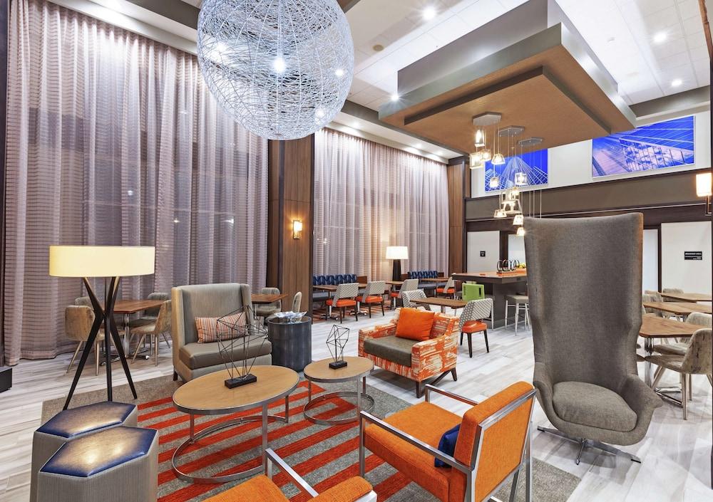 Hampton Inn & Suites Houston-Bush Intercontinental Aprt photo 12