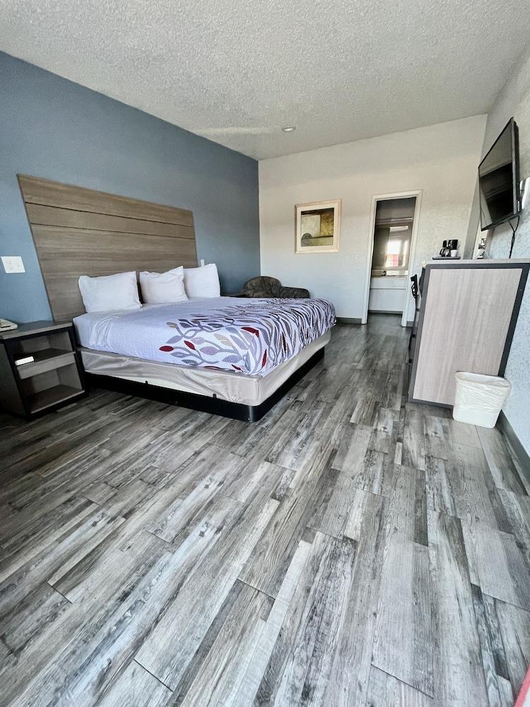 Delux Inn photo 12