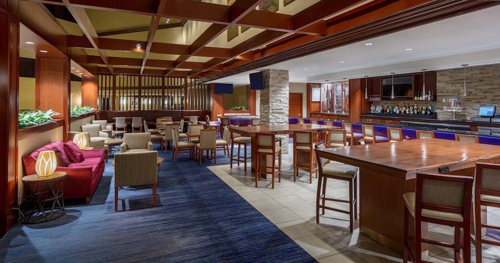 Sonesta Hotel Houston IAH Airport photo 3