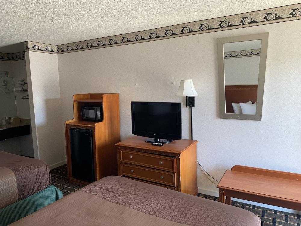 Heritage Inn photo 19