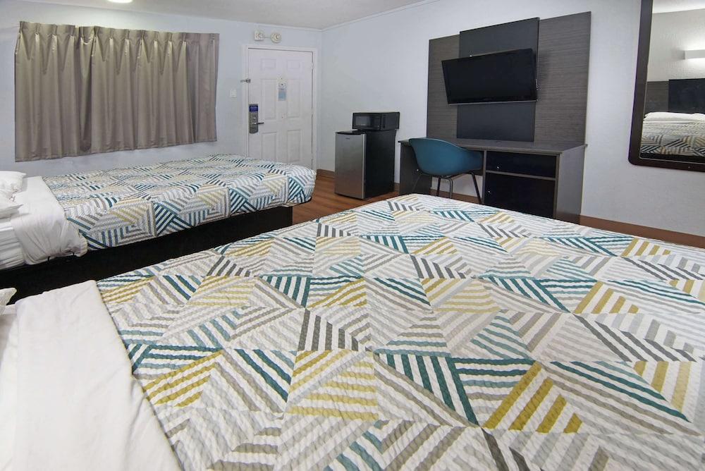 Motel 6 Red Oak, TX - Dallas photo 20