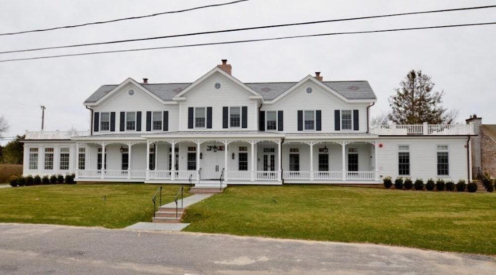 The Quogue Club at Hallock House photo 47