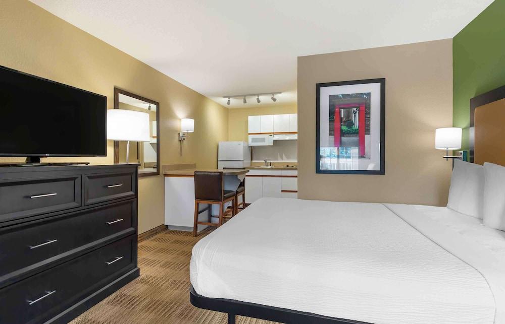 Extended Stay America Suites Washington DC Falls Church photo 6