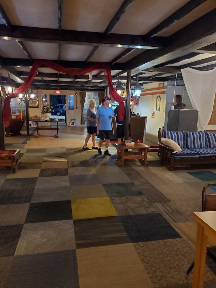 Pocono Mountains Hotel and Spa photo 9