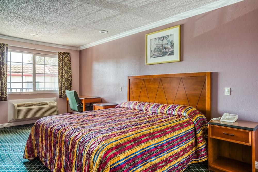 Passport Inn Whittier photo 7