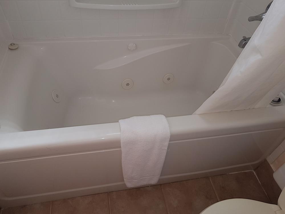 Town House Motel Inc photo 26