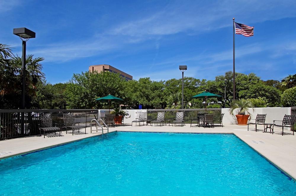 Hampton Inn Austin/Airport Area South photo 13