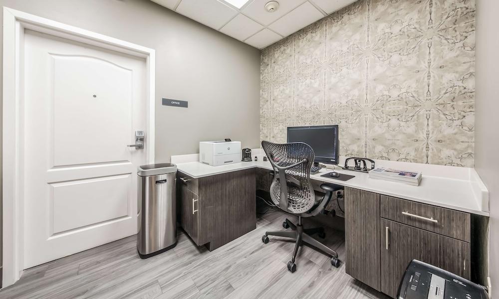 Hilton Garden Inn Beaumont, TX photo 23