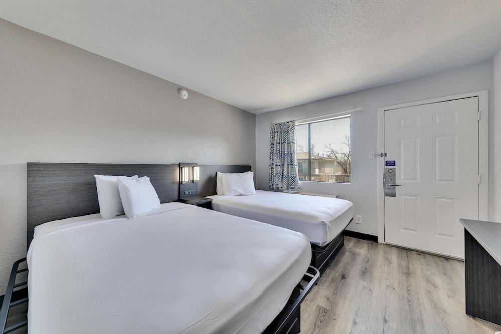 Motel 6 Austin, TX - Airport - South photo 9