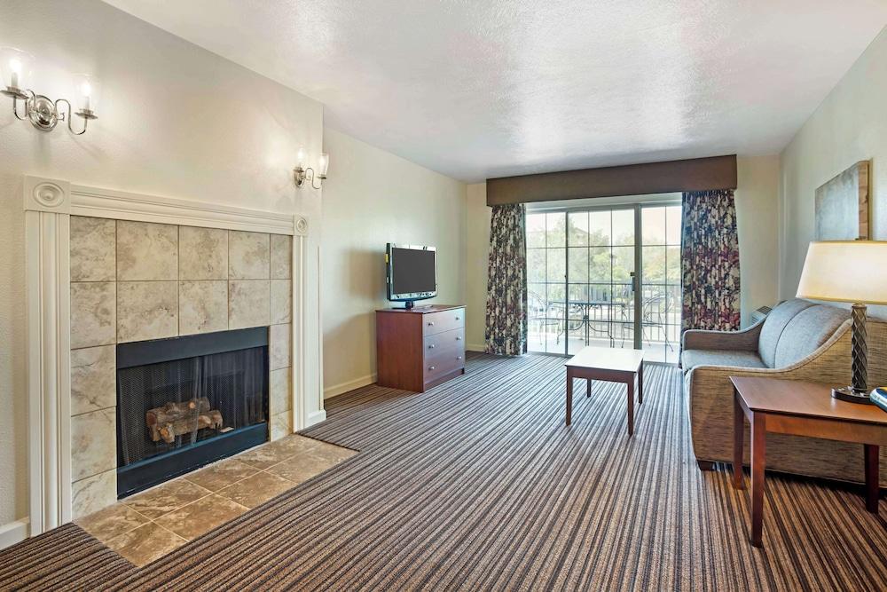 Best Western Clovis Cole photo 2