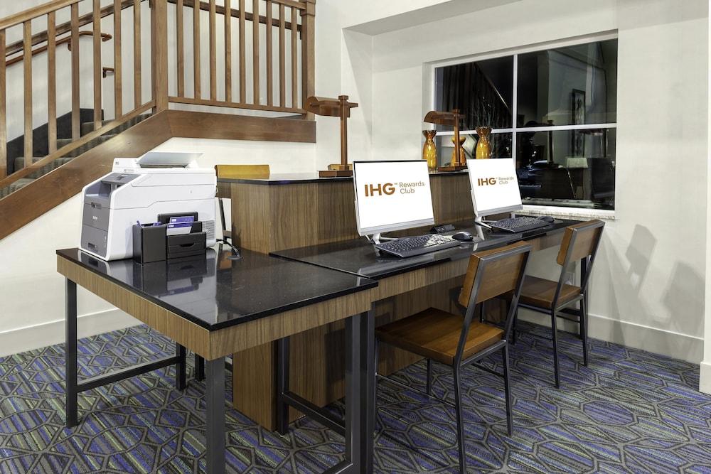 Holiday Inn Express & Suites Interstate 90 by IHG photo 21