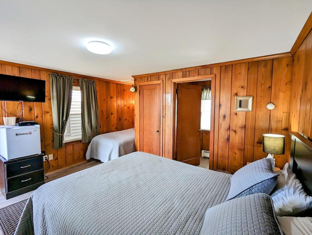 Riverside Motel photo 21