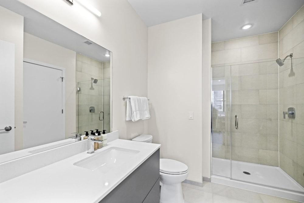 Placemakr Cathedral Heights photo 30