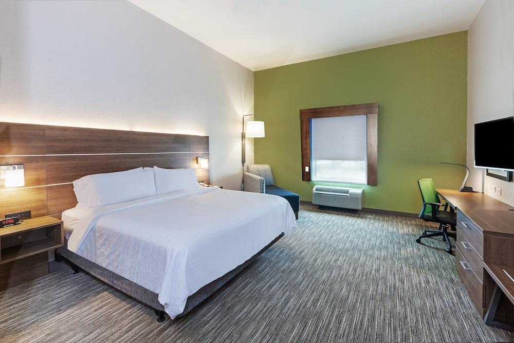 Holiday Inn Express Hotel & Suites PORT ARTHUR by IHG photo 6