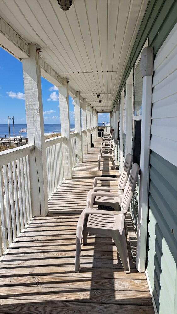Ocean Crest Motel photo 17
