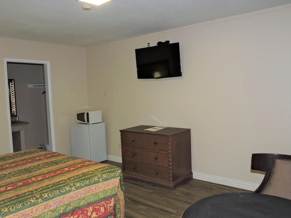 American Inn Motel photo 13