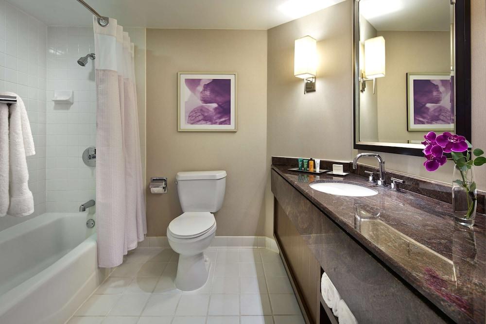 Hilton Long Beach Hotel photo 39
