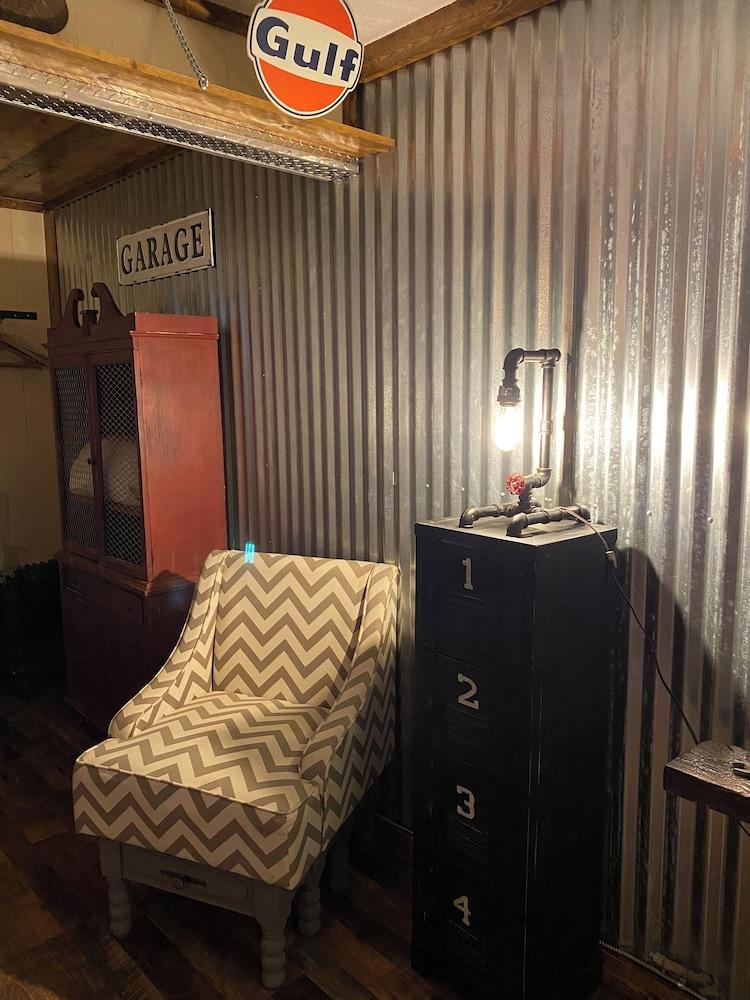 Dusty Boots Motel photo 21