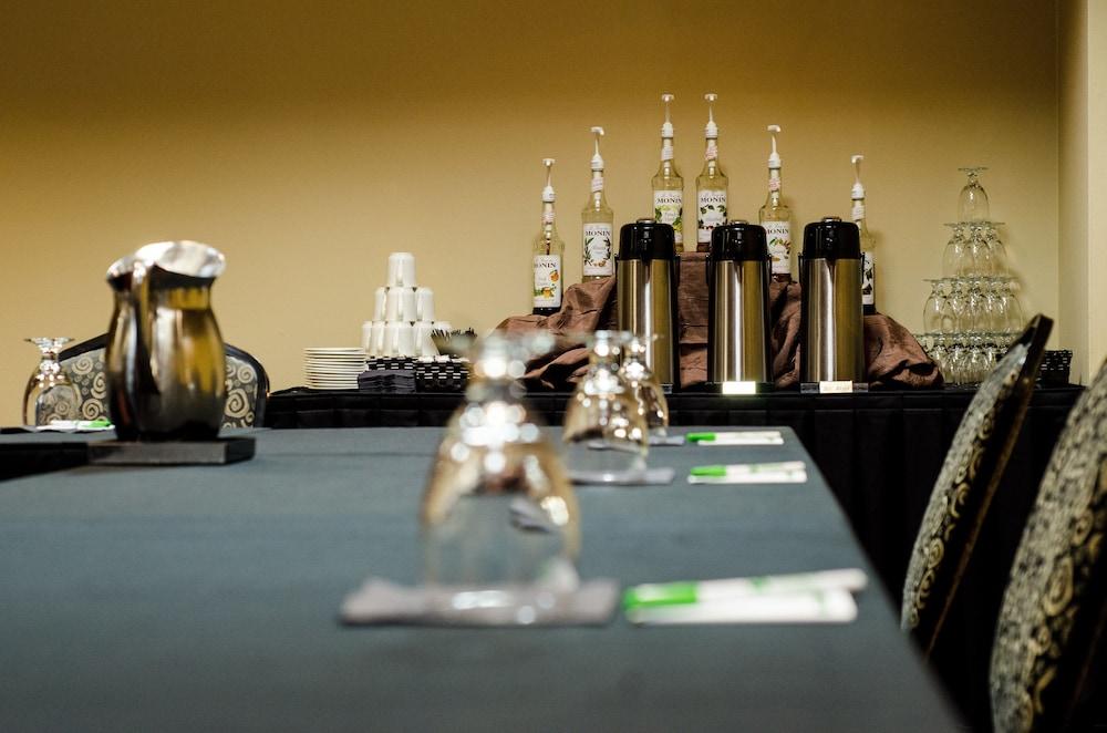 Holiday Inn Pewaukee - Milwaukee West by IHG photo 23