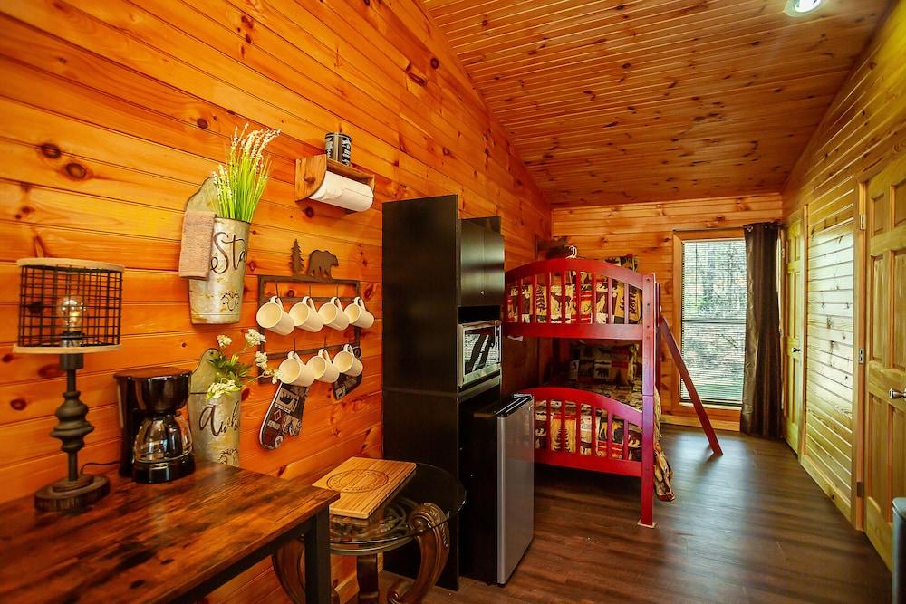 Bigfoot Lodge Room Four photo 6
