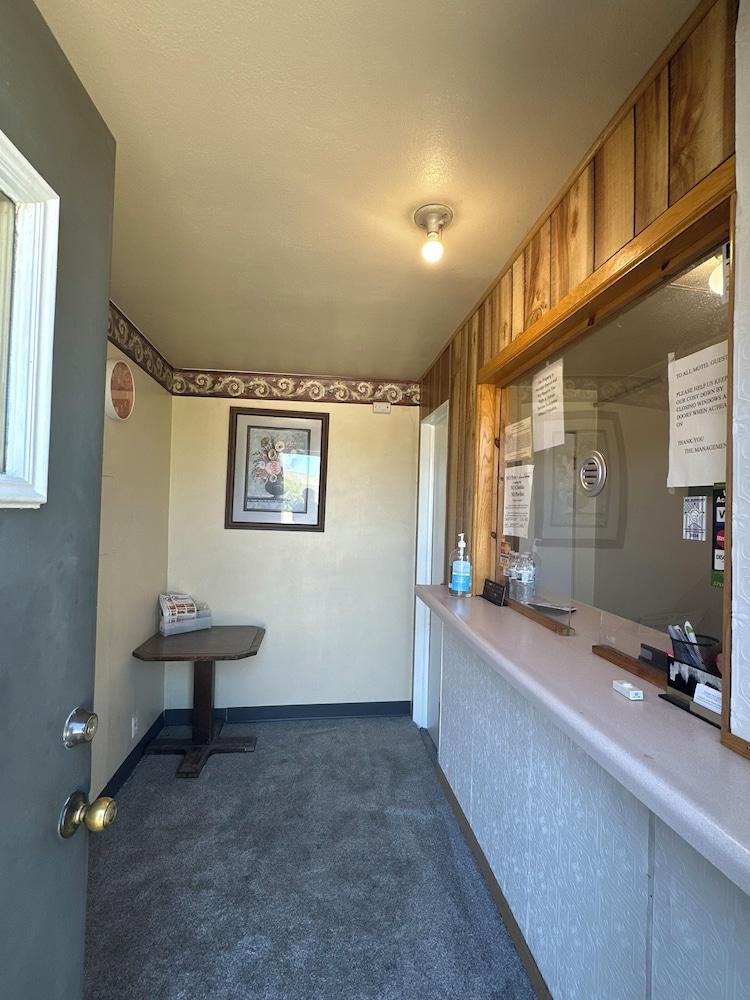 Oasis Inn Kenosha photo 13