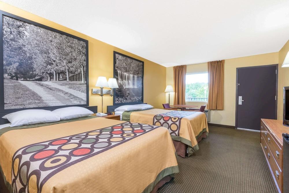 Super 8 by Wyndham Williamsburg photo 4