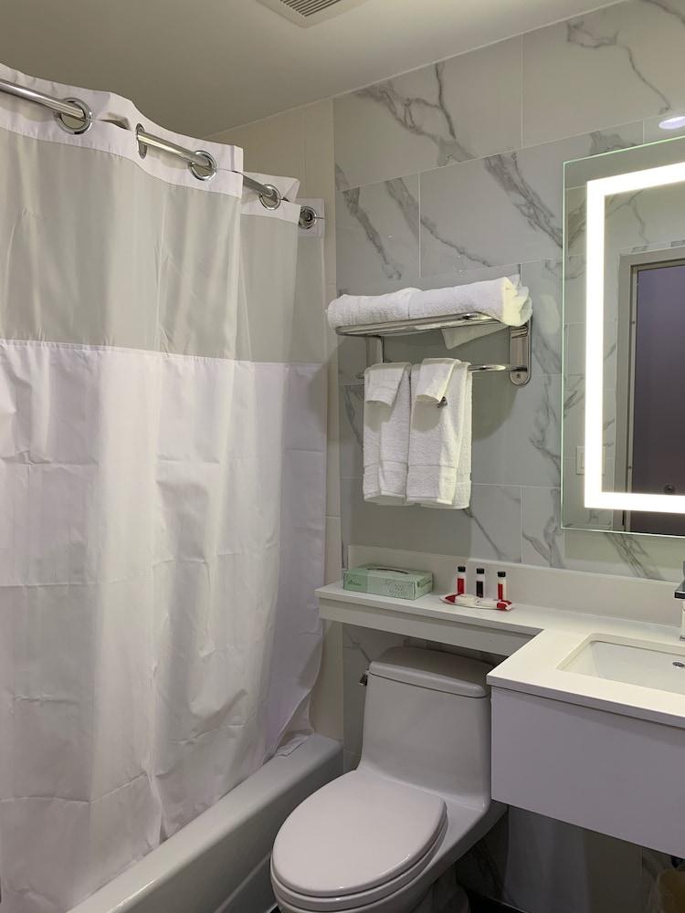 Voyage Hotel photo 18