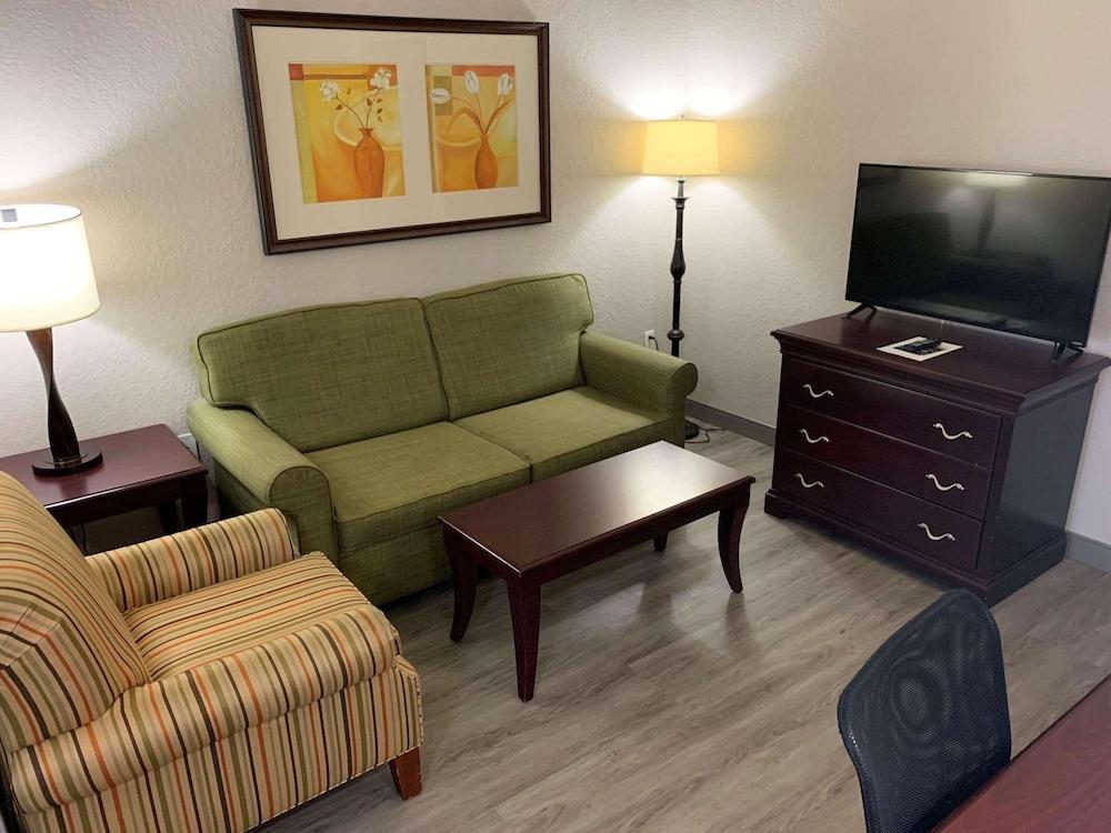 Country Inn & Suites by Radisson, Jacksonville West, FL photo 53