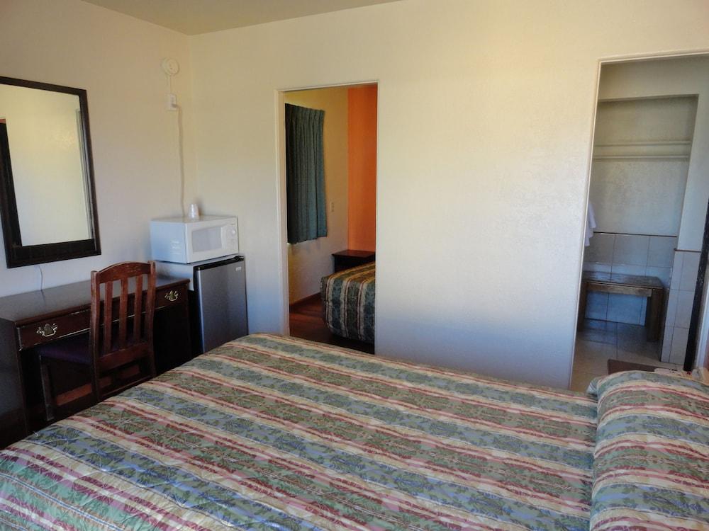 Sunset Motel photo 4