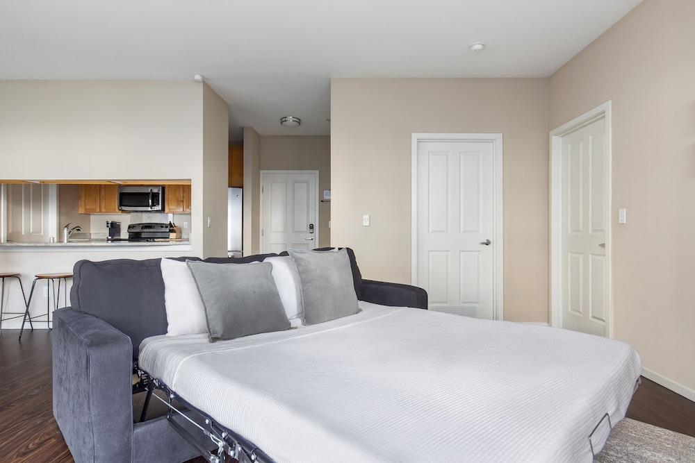 Kasa Bellevue Seattle photo 19