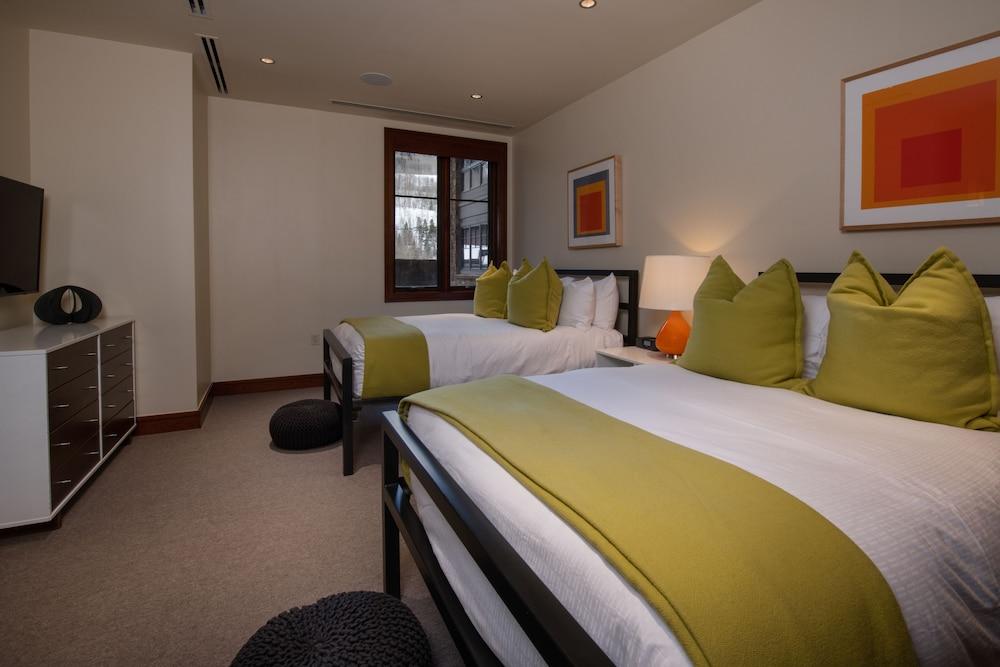 Solaris Residences photo 30