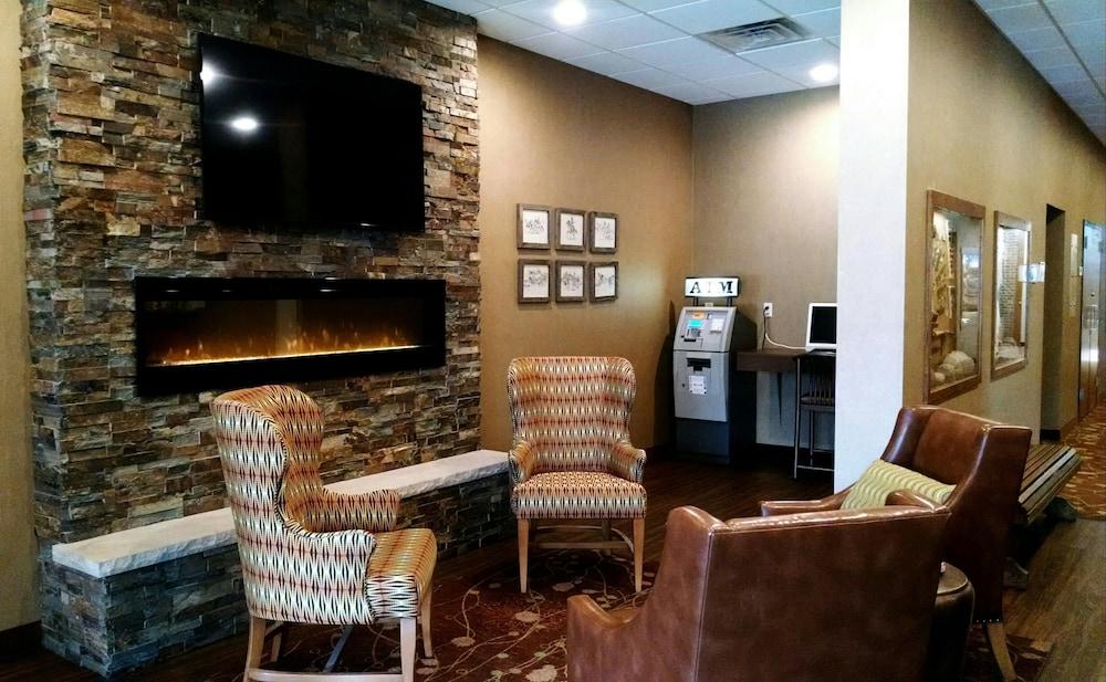 Chieftain Conference Center photo 2