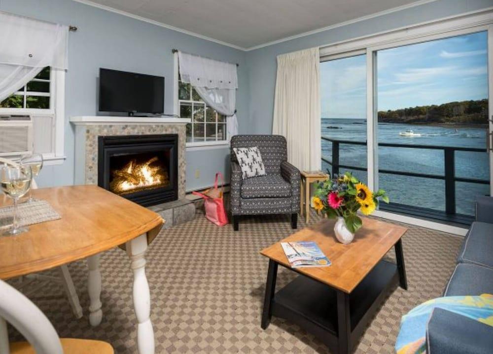 Dockside Guest Quarters & Restaurant photo 10