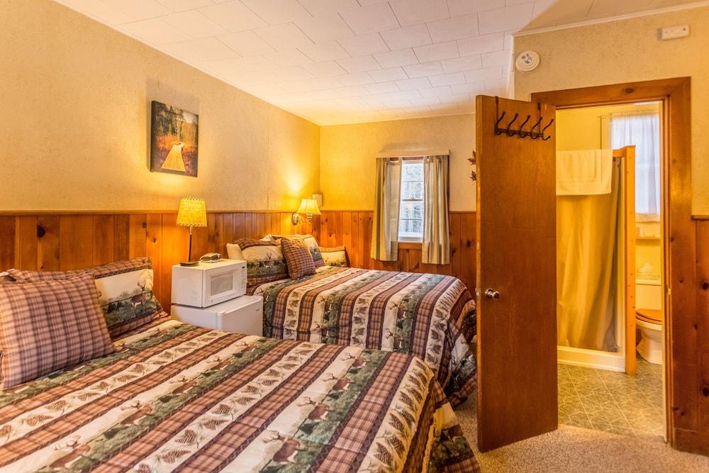 ADK Trail Inn photo 4