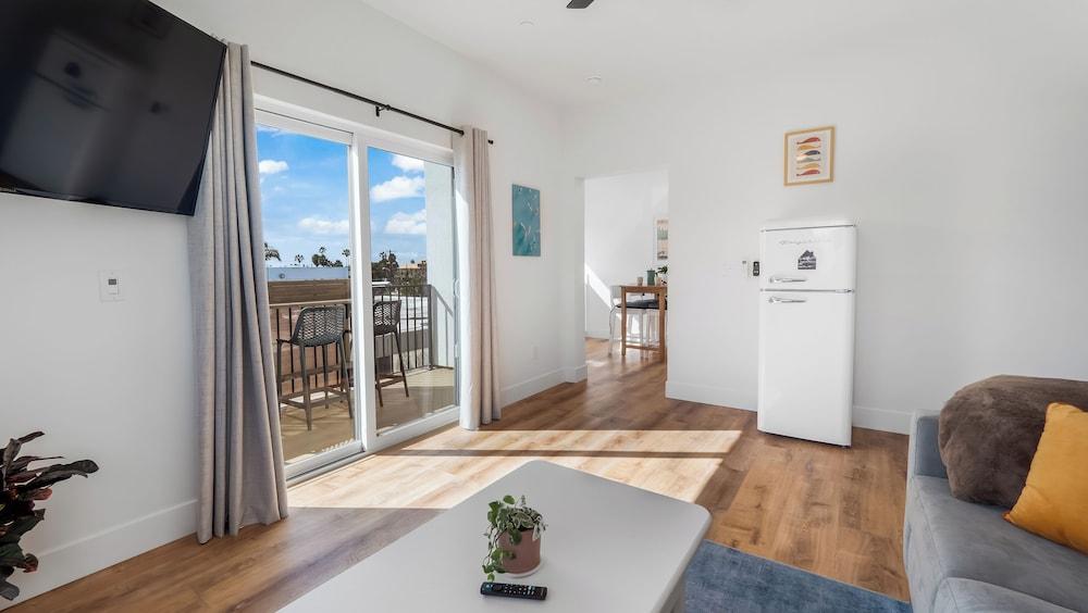 Rise Suites Oceanside photo 24
