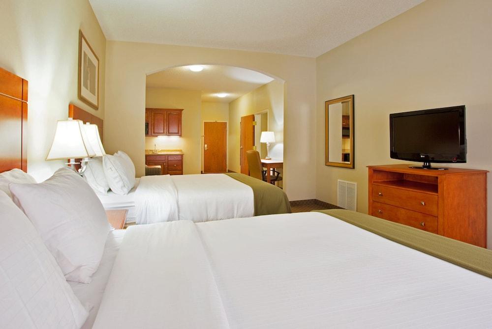 Holiday Inn Express Hotel & Suites Goshen by IHG photo 13
