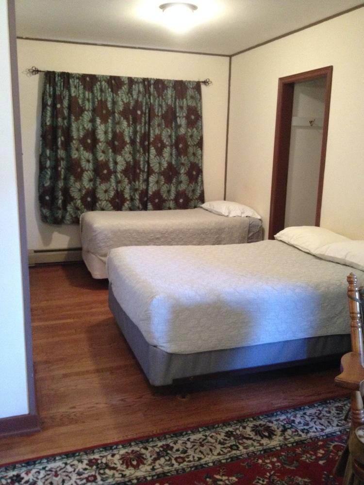 Riverdale Inn photo 3