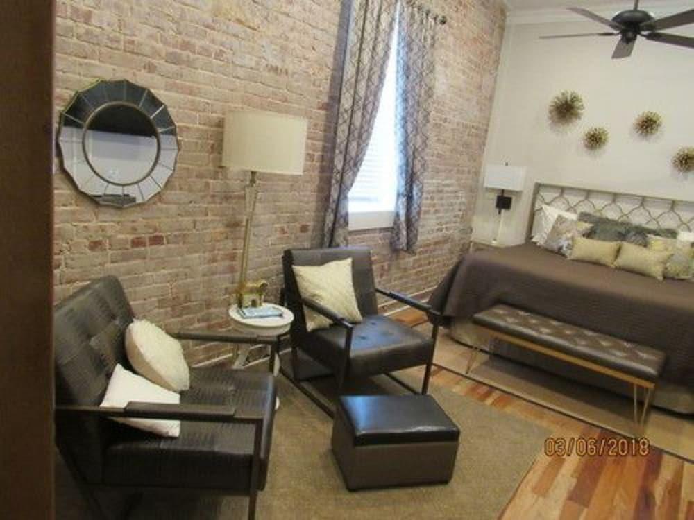 Hamilton House Inn photo 4