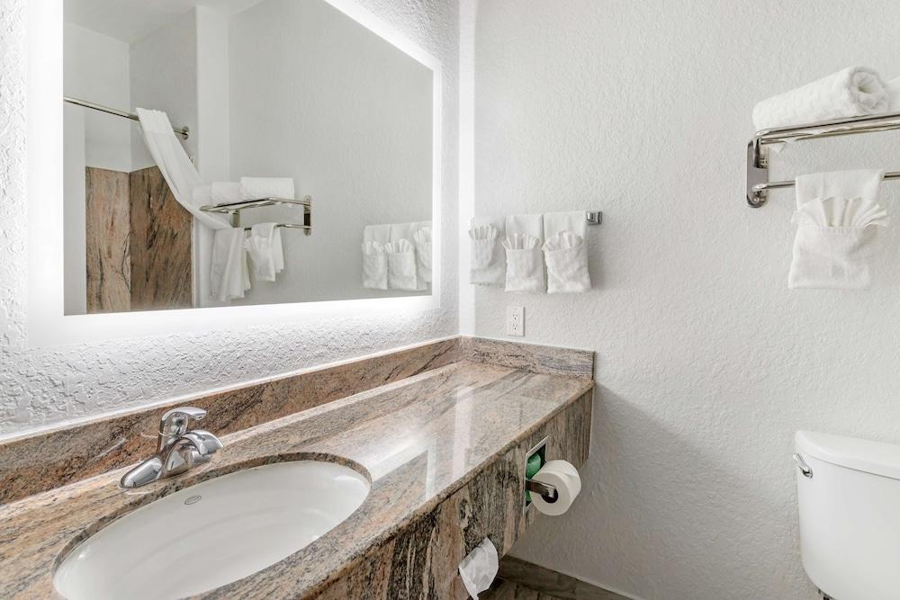Best Western Texas City I-45 photo 17