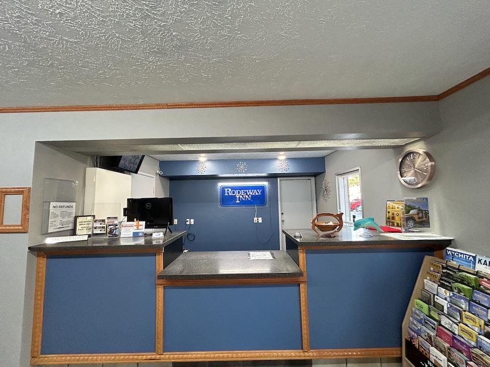 Rodeway Inn Emporia photo 2