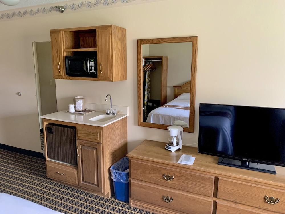 Country Inn Deerwood photo 27