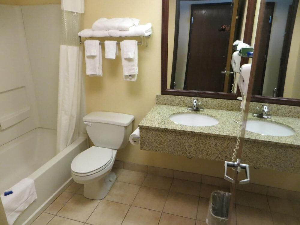 Quality Inn Winder photo 24